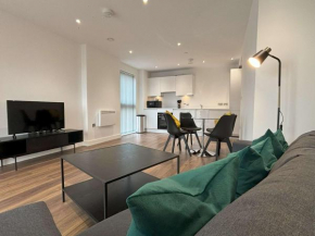 Modern 2 bed with parking - Grand Exchange, Brackn